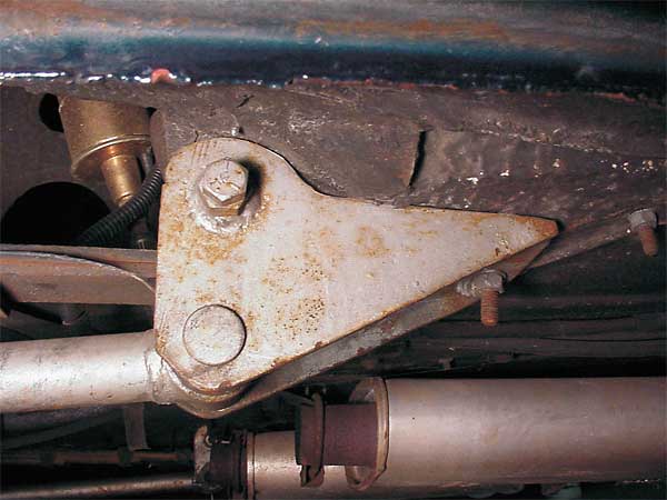 Traction Bar Attachment to Body